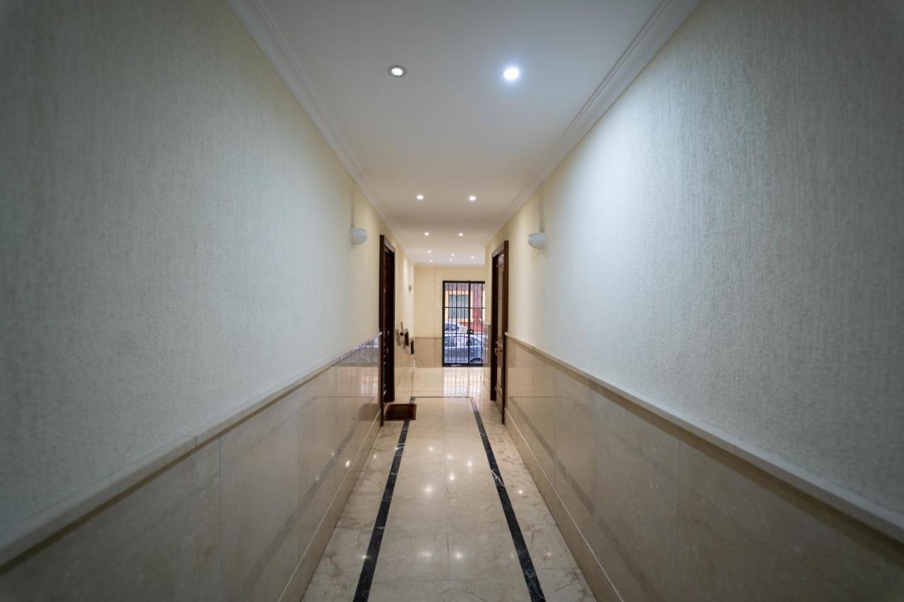 Larra Nervion Subway Tranvia Apartment Seville Ngoại thất bức ảnh